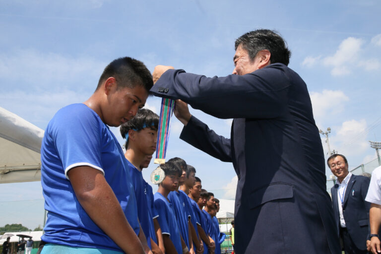 第55回 全日本中学生選手権大会
男子優勝・HC_HYOGO_HEARTS (初優勝・兵庫県) ※ 表彰式の様子
(2025/8/18) Photo by 佐藤茂樹