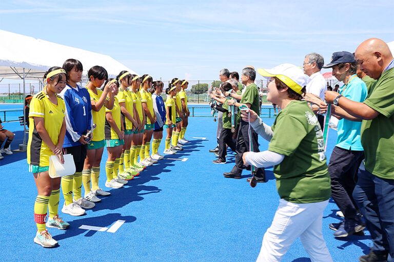 第55回 全日本中学生選手権大会
女子3位・日光市立今市中学校 (栃木県) ※表彰式の様子
(2025/8/18) Photo by 西村卓