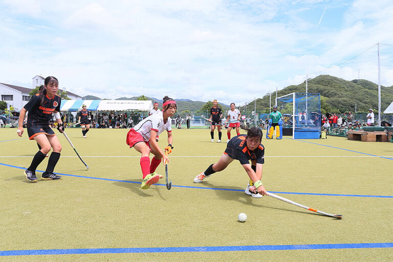 第56回 全日本中学生女子選手権大会 大会最終日 決勝戦 (かかみがはらホッケークラブ vs 朝日中学校) の様子 (2026/8/17) Photo by 佐藤茂樹