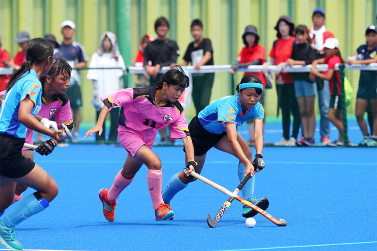 第49回 全日本中学生選手権大会 最終日 女子決勝戦 (小矢部市立大谷中学校 (富山県) vs 米原市立伊吹山・長浜市立虎姫中学校 (滋賀県) )の様子 (2019/8/19) Photo by 西村卓