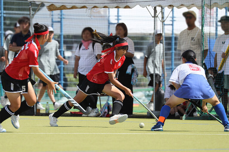 第56回 全日本中学生女子選手権大会 大会最終日 準決勝 (朝日中学校 vs 岩手U-15ホッケークラブ) の様子 (2026/8/17) Photo by 佐藤茂樹