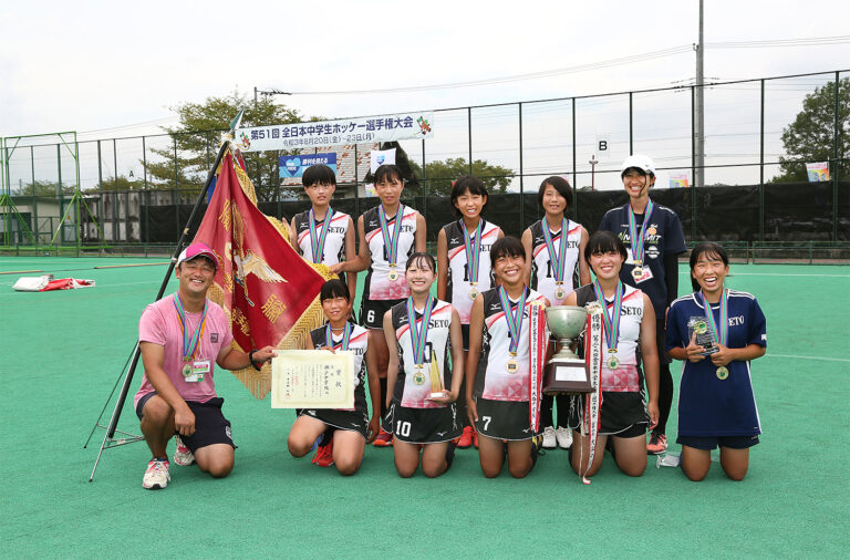 第51回 全日本中学生選手権大会 女子優勝・岡山市立瀬戸中学校 (初優勝) 2021/8/23 Photo by 鈴崎哲夫
